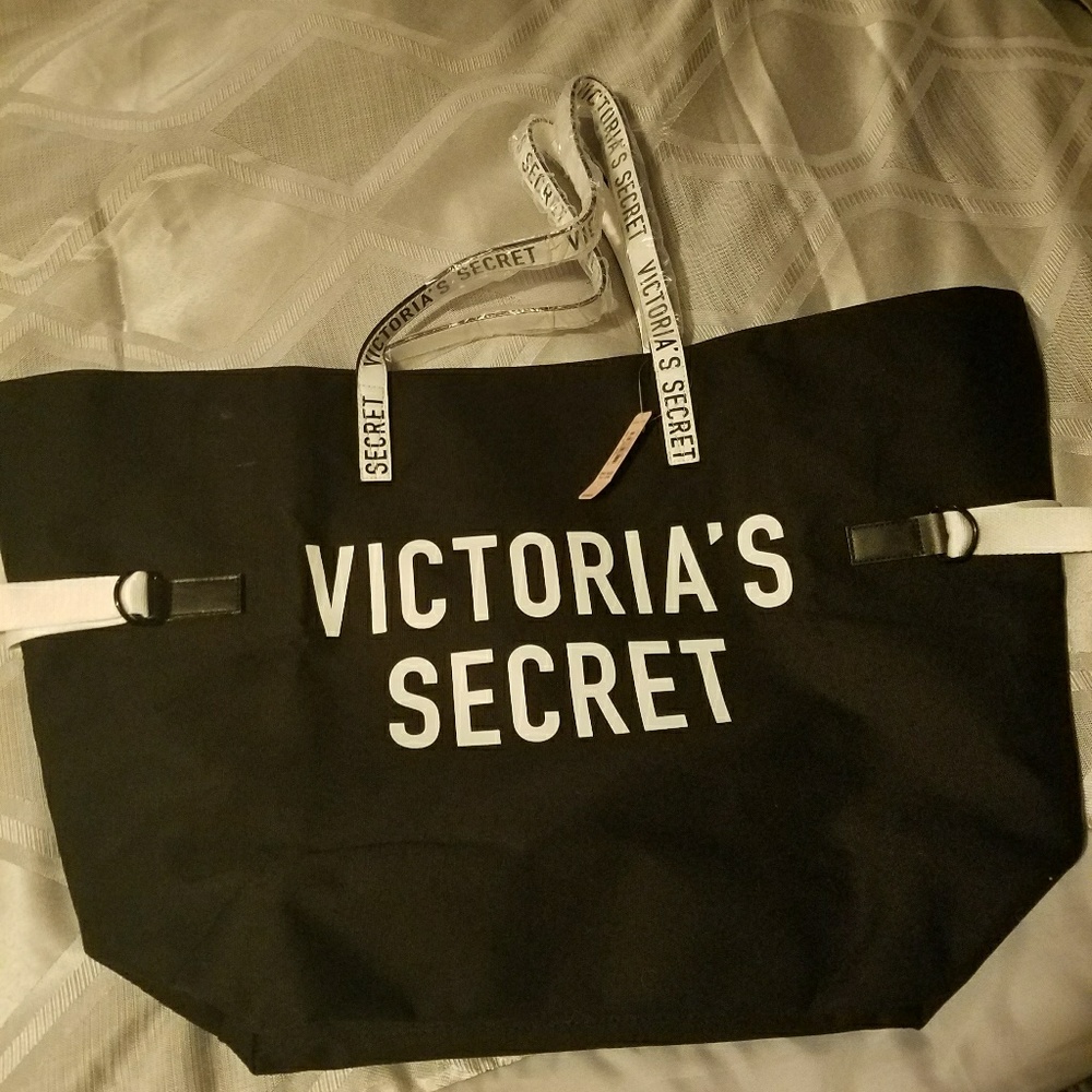 NWT VS shoulder bag!!